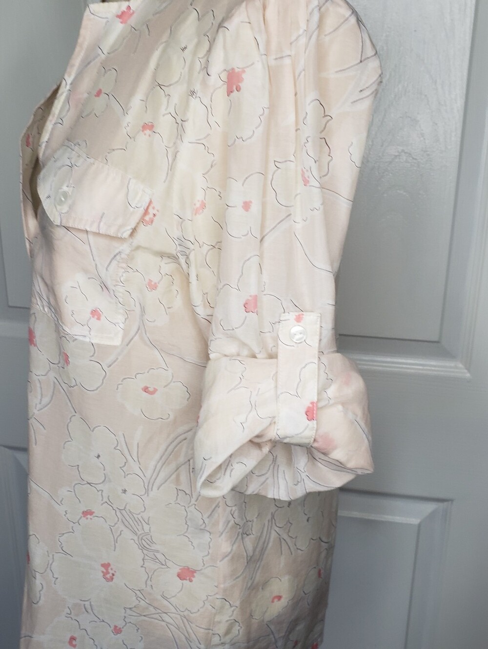 Light Blush Pink Floral Split-Neck Button Front Blouse GAP S Semi Sheer Silk Ble - Picture 7 of 12